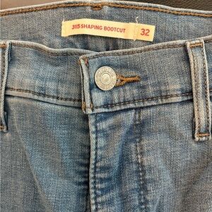 Levis 315 shaping bootcut size 32